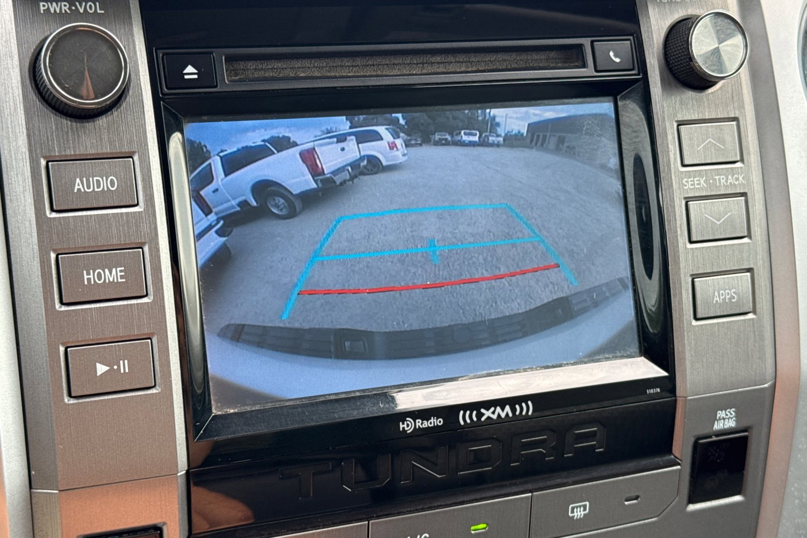 Used 2018 Toyota Tundra SR5 w/ SR5 Upgrade Package image 19