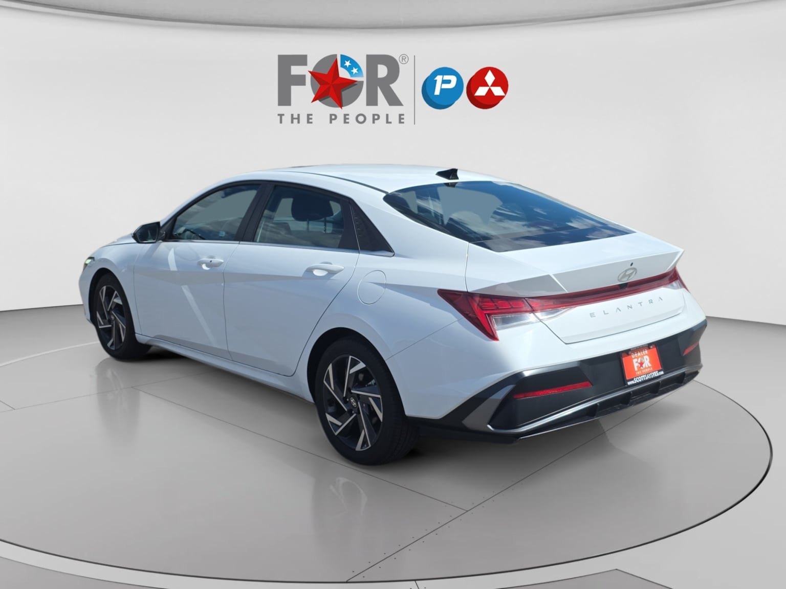 Used 2025 Hyundai Elantra SEL FWD image 3