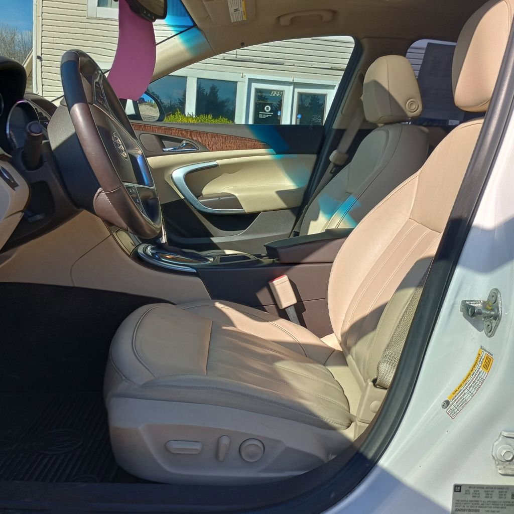 Used 2013 Buick Regal Premium FWD image 15