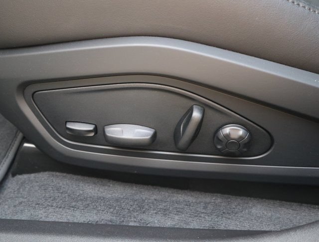New 2025 Porsche Taycan 4S AWD/4WD image 20