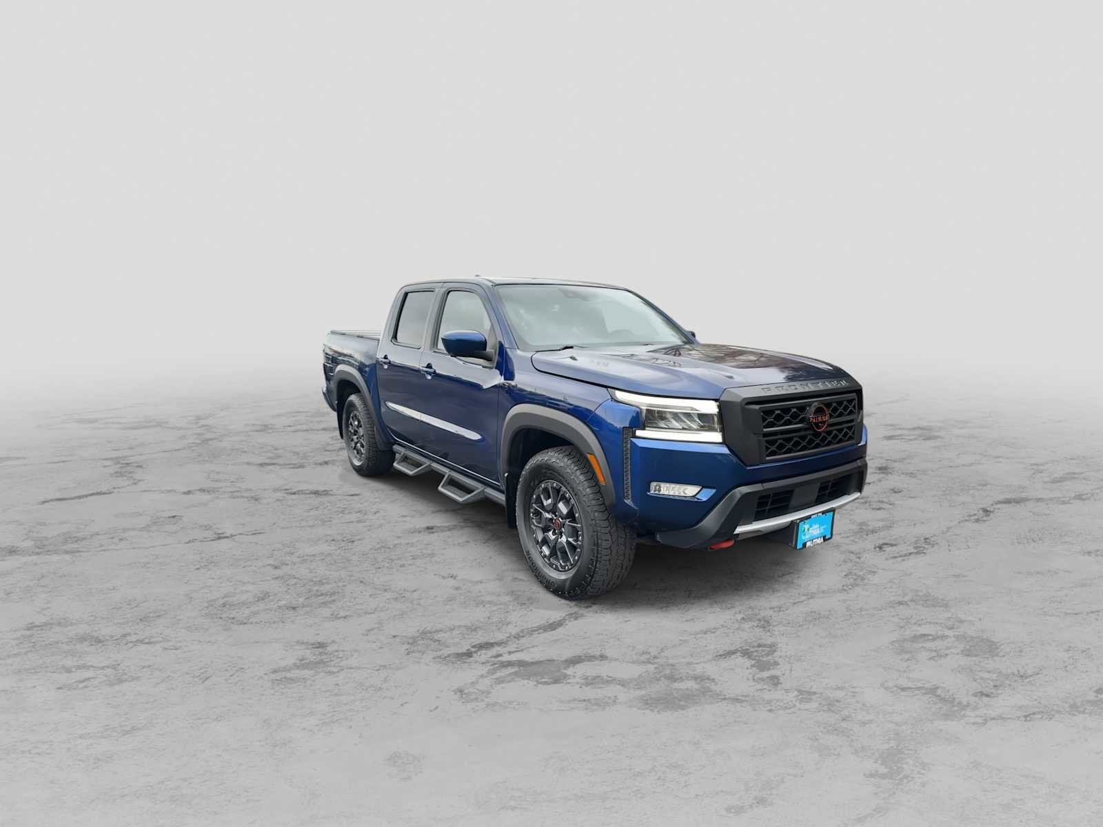 Used 2022 Nissan Frontier PRO-4X w/ Pro-4X Premium Package image 2