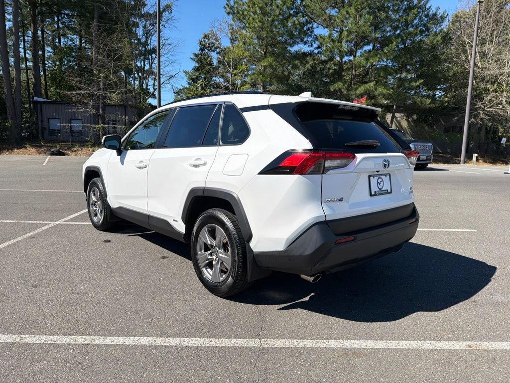 Used 2022 Toyota RAV4 XLE w/ Convenience Package AWD/4WD image 7