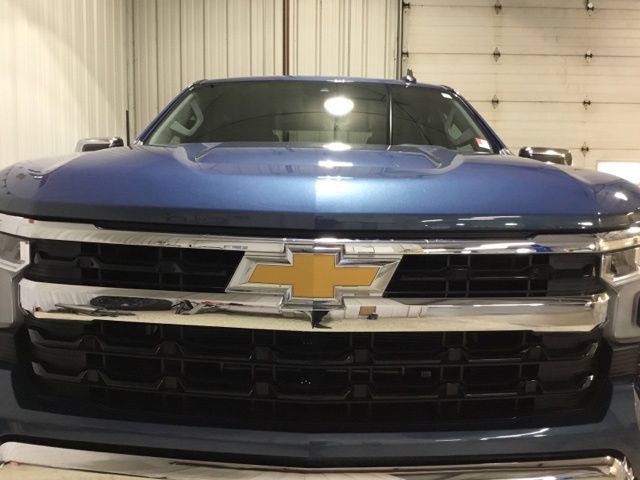 Used 2024 Chevrolet Silverado 1500 LT AWD/4WD image 23