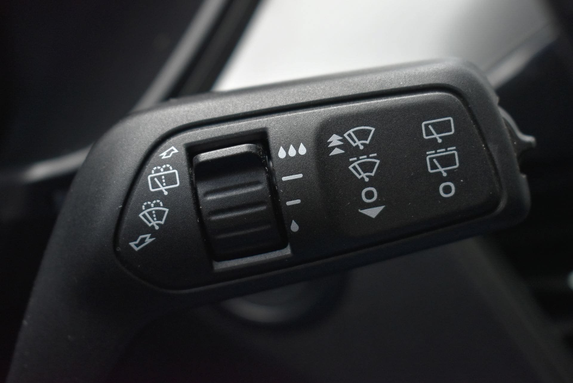 Used 2025 Ford Escape Active AWD/4WD image 23
