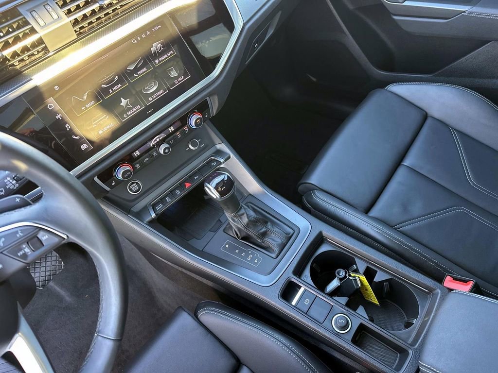 Used 2024 Audi Q3 2.0T Premium Plus w/ Premium Plus Package image 26