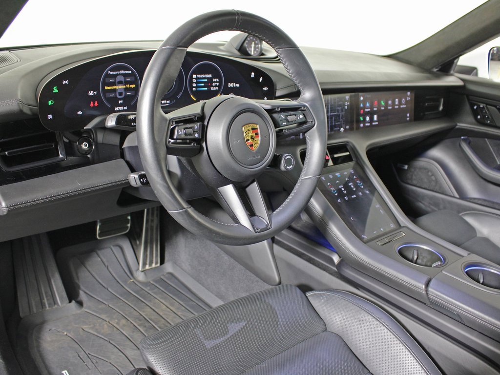 Used 2020 Porsche Taycan Turbo image 4