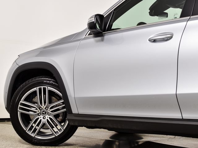 Certified 2025 Mercedes-Benz GLS 450 4MATIC image 16