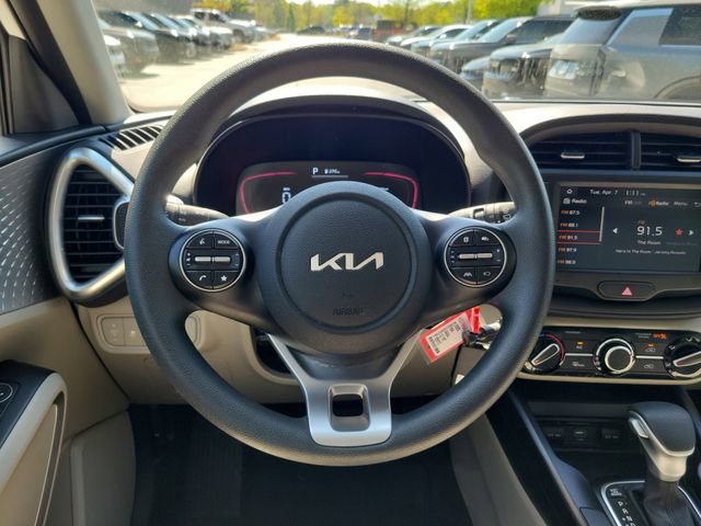 Certified 2025 Kia Soul LX w/ LX Technology Package image 10