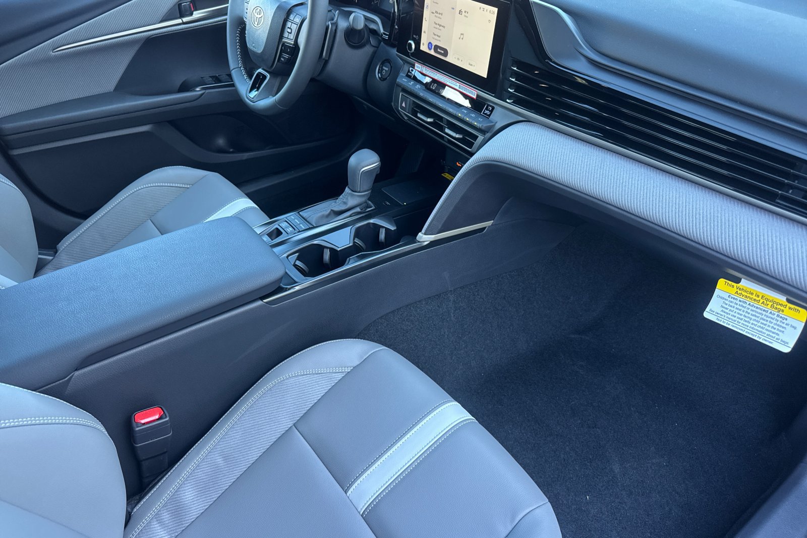 New 2026 Toyota Camry SE w/ Convenience Package FWD image 16