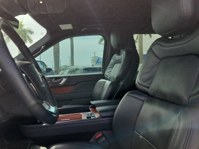 Certified 2024 Lincoln Navigator Reserve AWD/4WD image 26