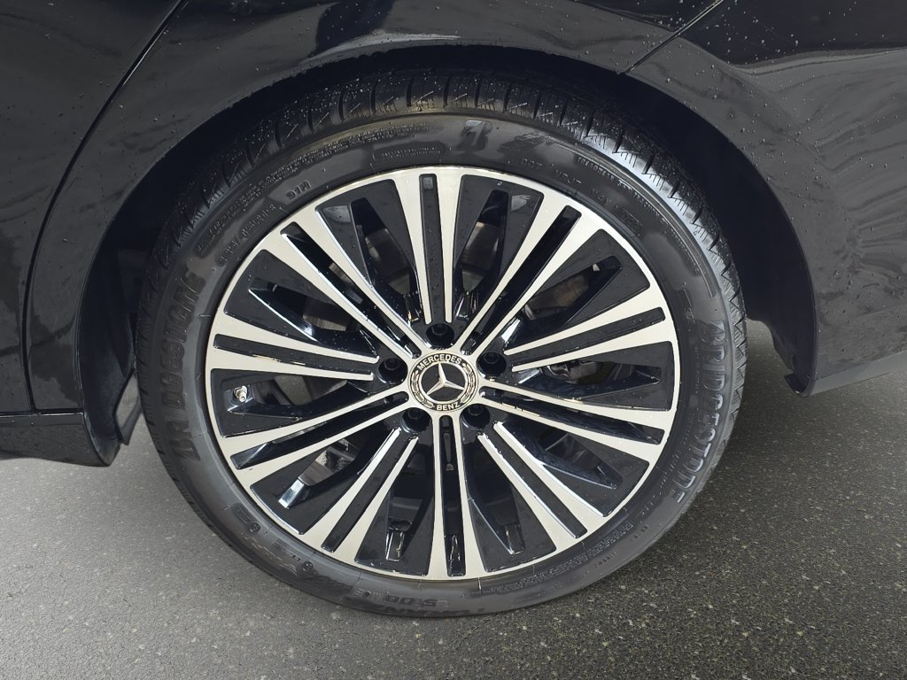 Used 2023 Mercedes-Benz CLA 250 4MATIC image 34