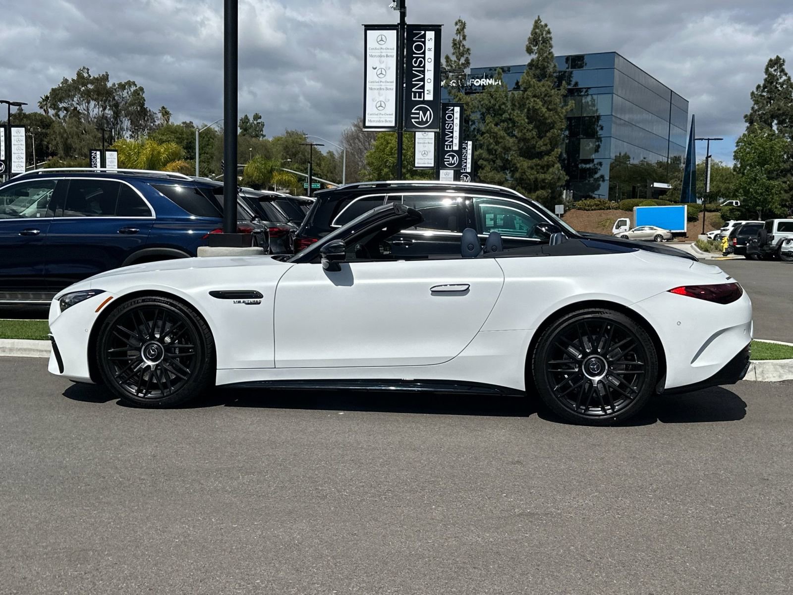 Used 2026 Mercedes-Benz SL 63 AMG 4MATIC image 7