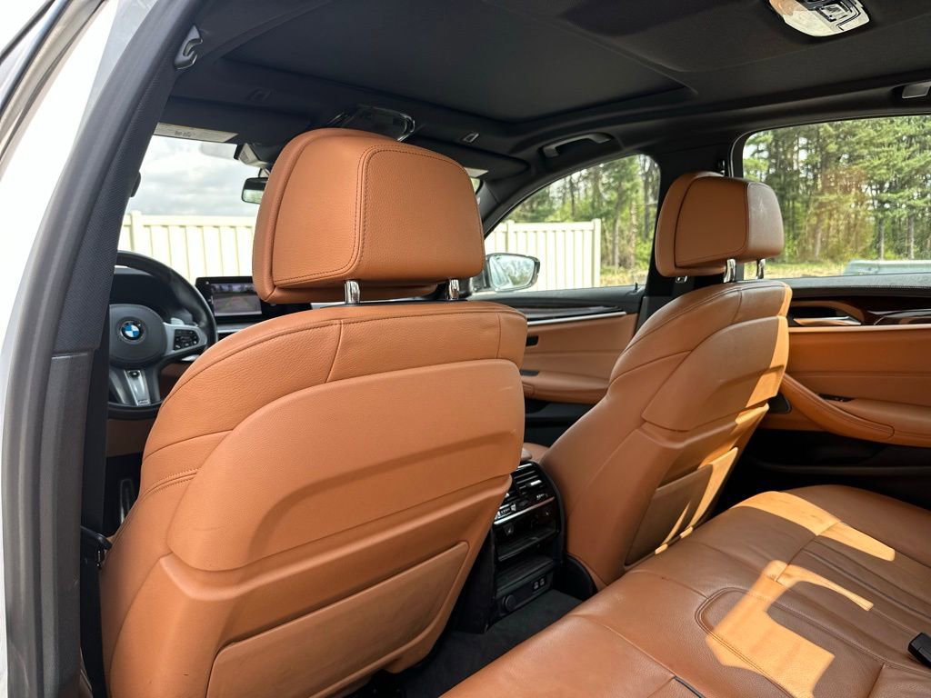 Used 2020 BMW M550i xDrive w/ Premium Package image 22