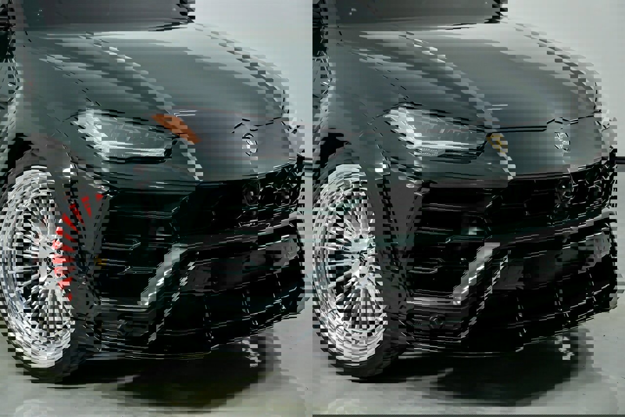 Used 2019 Lamborghini Urus image 3