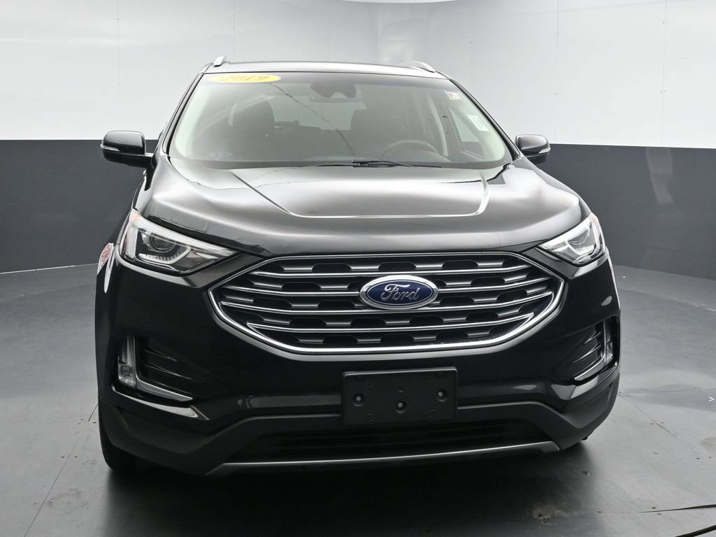 Used 2019 Ford Edge Titanium w/ Cargo Accessory Package image 3