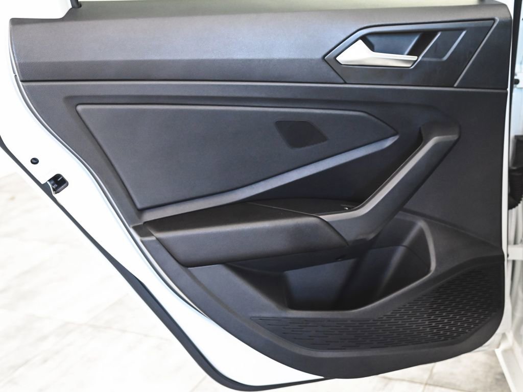 Used 2022 Volkswagen Jetta SE FWD image 12