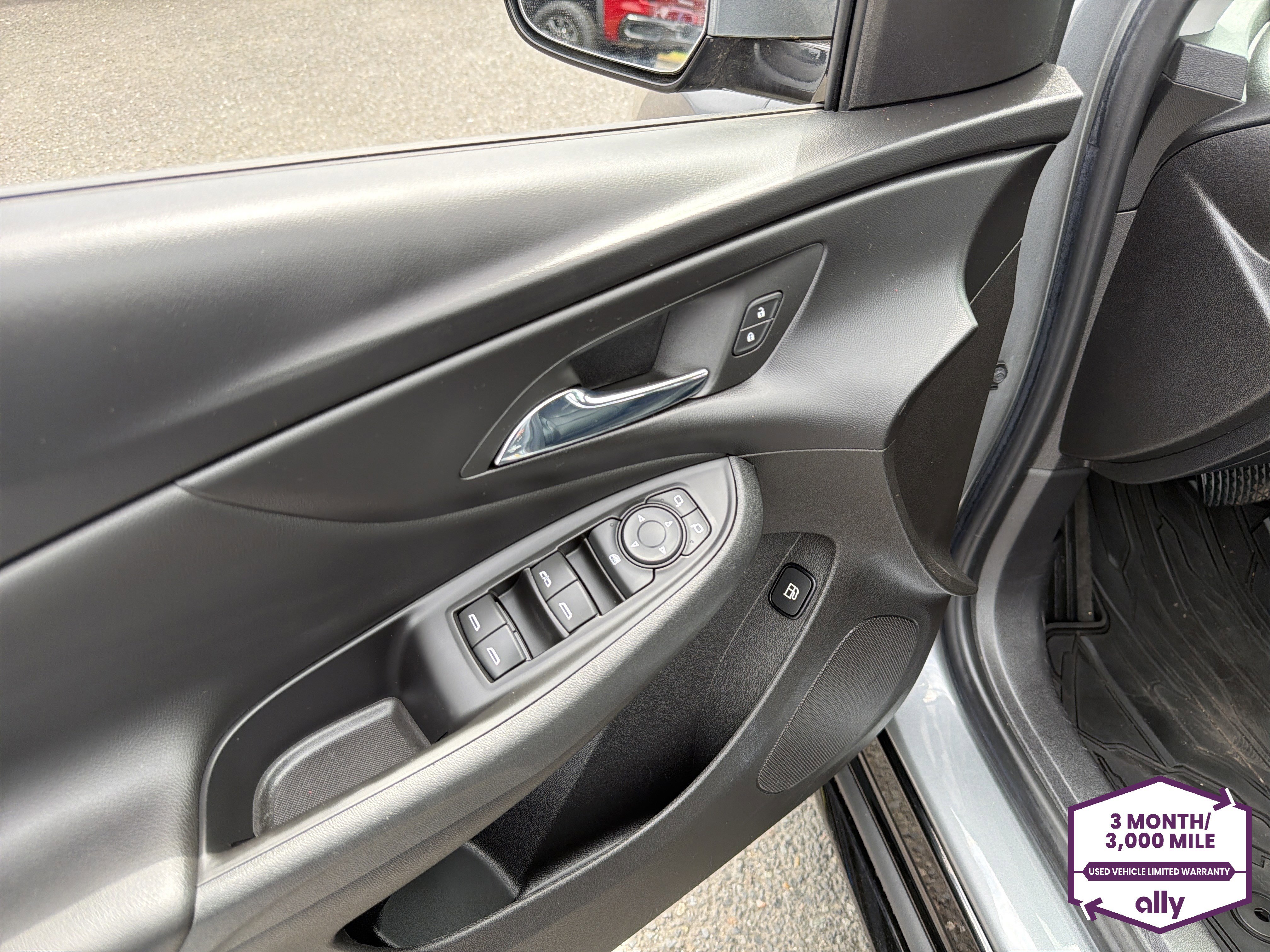 Used 2018 Chevrolet Volt LT w/ LT Driver Confidence Package FWD image 14