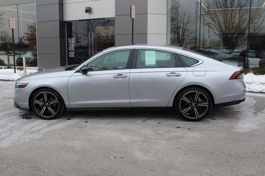 Used 2024 Honda Accord Sport image 6