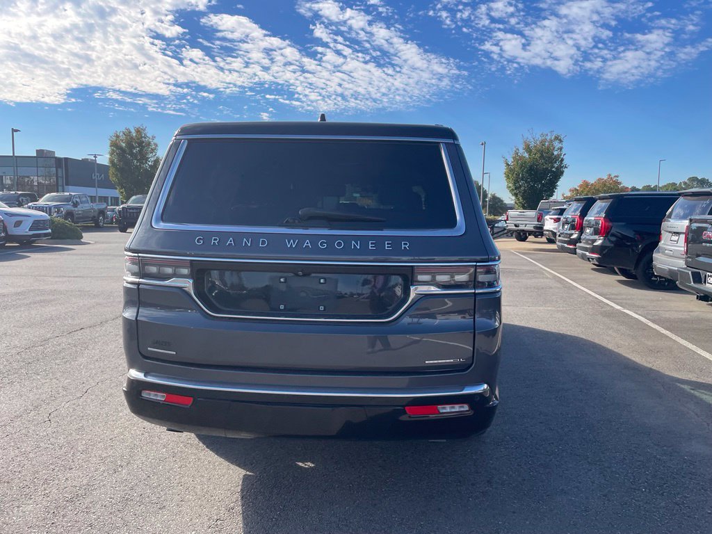 Used 2023 Jeep Grand Wagoneer L Series III w/ Rear Seat Video Group 1 AWD/4WD image 7