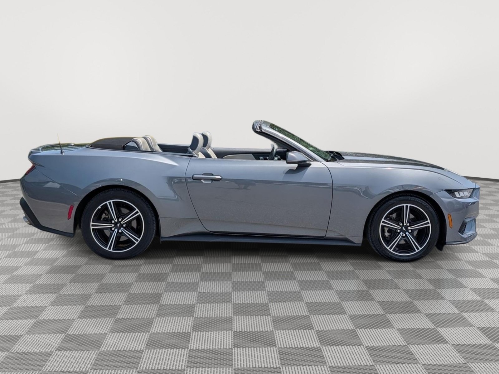 Used 2024 Ford Mustang Premium RWD image 6