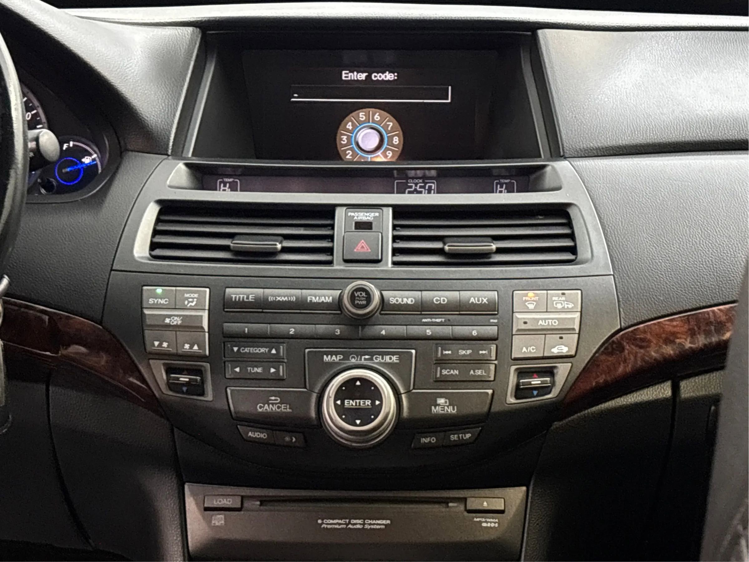 Used 2011 Honda Crosstour EX-L image 19