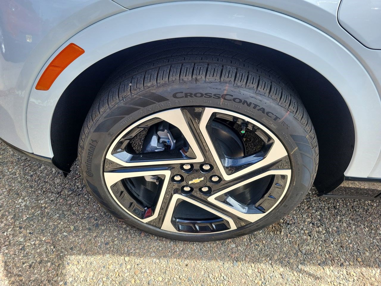 New 2026 Chevrolet Equinox EV LT image 33