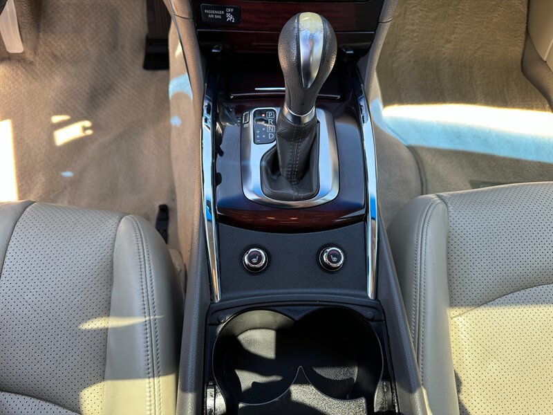Used 2010 INFINITI G37 Journey w/ Premium Pkg RWD image 19