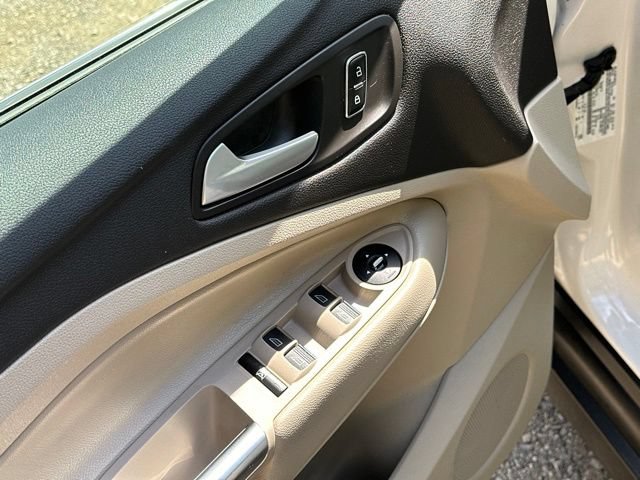 Used 2013 Ford C-MAX SEL FWD image 11