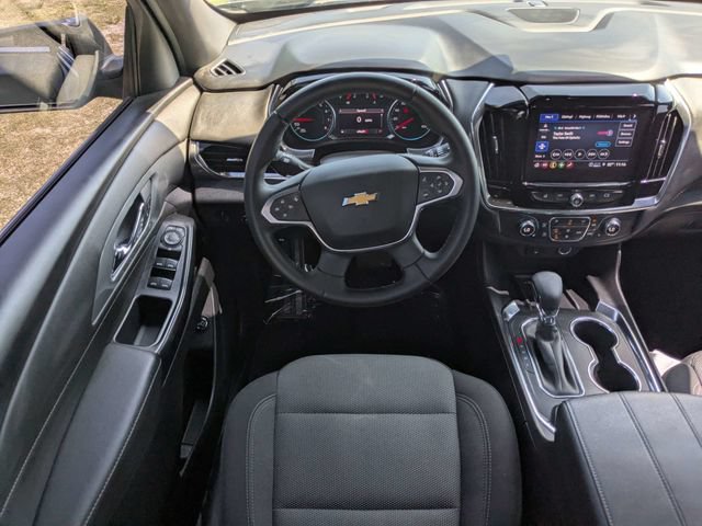 Used 2023 Chevrolet Traverse LT FWD image 17