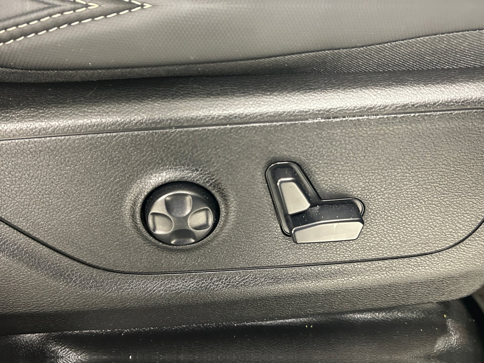 Used 2020 RAM 1500 Rebel w/ Rebel Level 1 Equipment Group AWD/4WD image 20