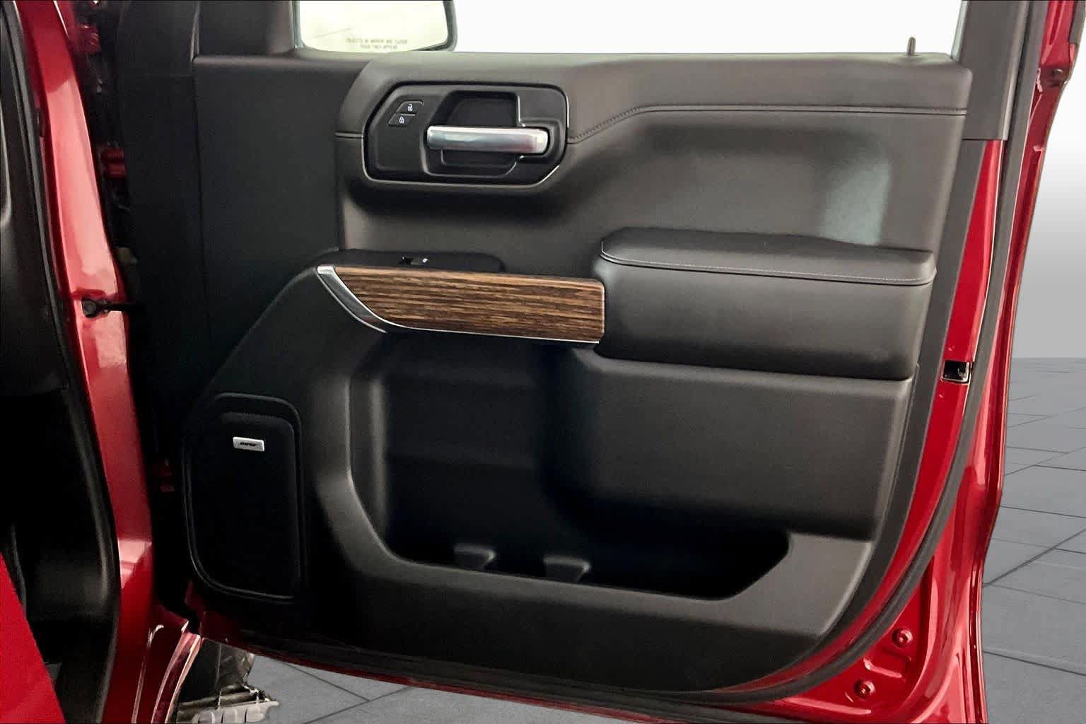Used 2019 Chevrolet Silverado 1500 High Country w/ Technology Package RWD image 21
