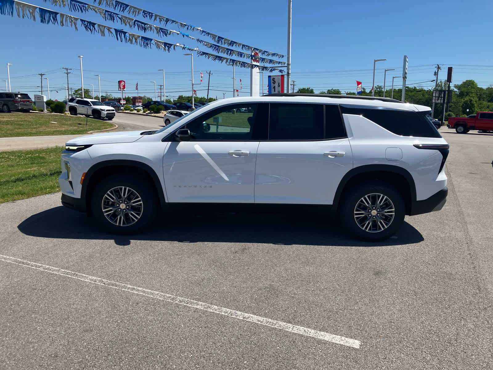 New 2026 Chevrolet Traverse LT AWD/4WD image 4