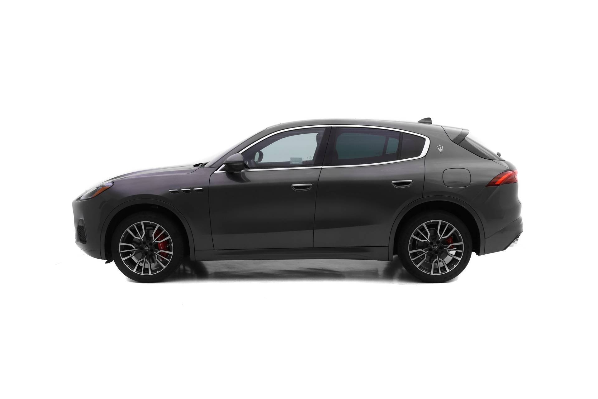 New 2025 Maserati Grecale GT image 3