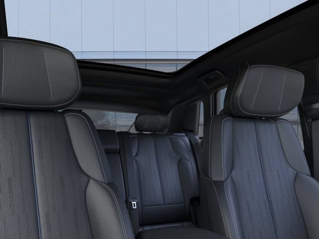 New 2026 Cadillac Lyriq Luxury w/ LPO, Floor Liner Package AWD/4WD image 24