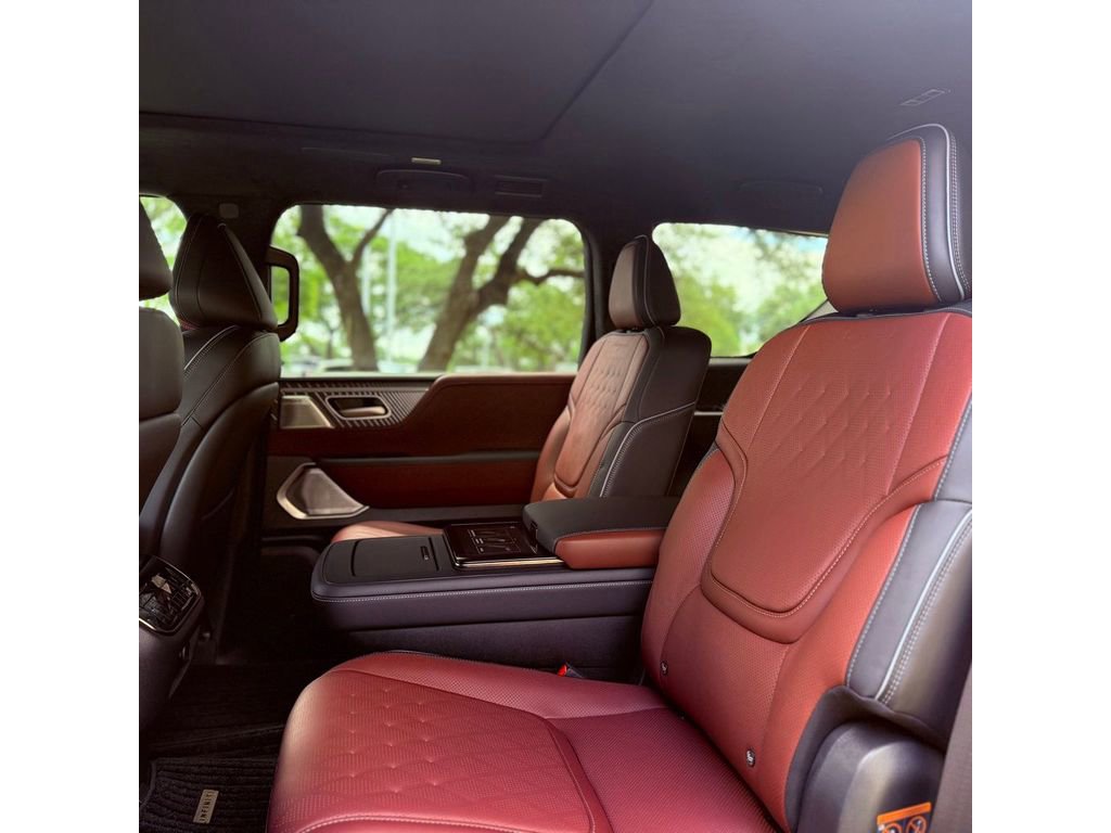 Certified 2026 INFINITI QX80 Autograph w/ Premium Cargo Package AWD/4WD image 30