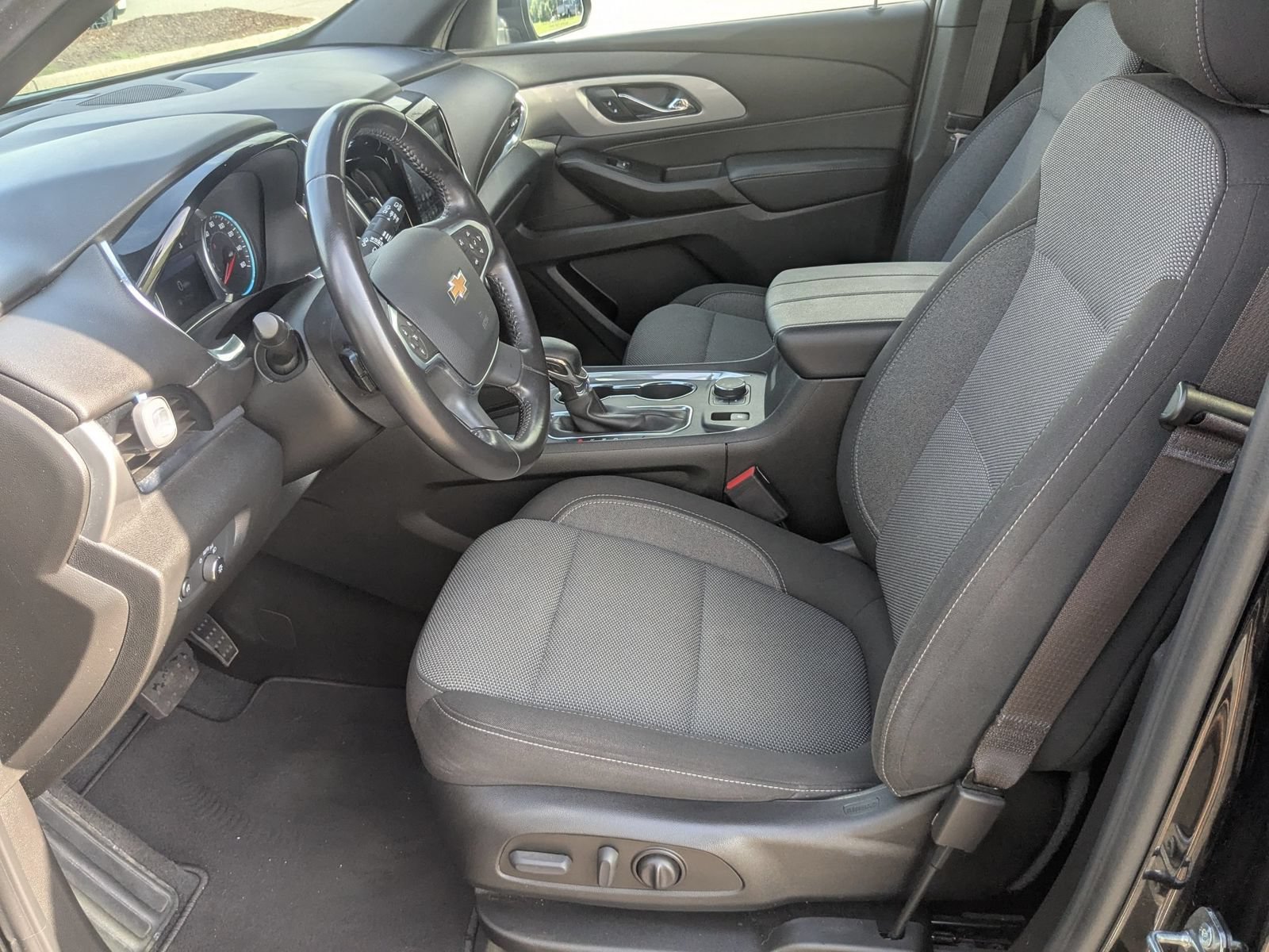 Used 2022 Chevrolet Traverse LT AWD/4WD image 13