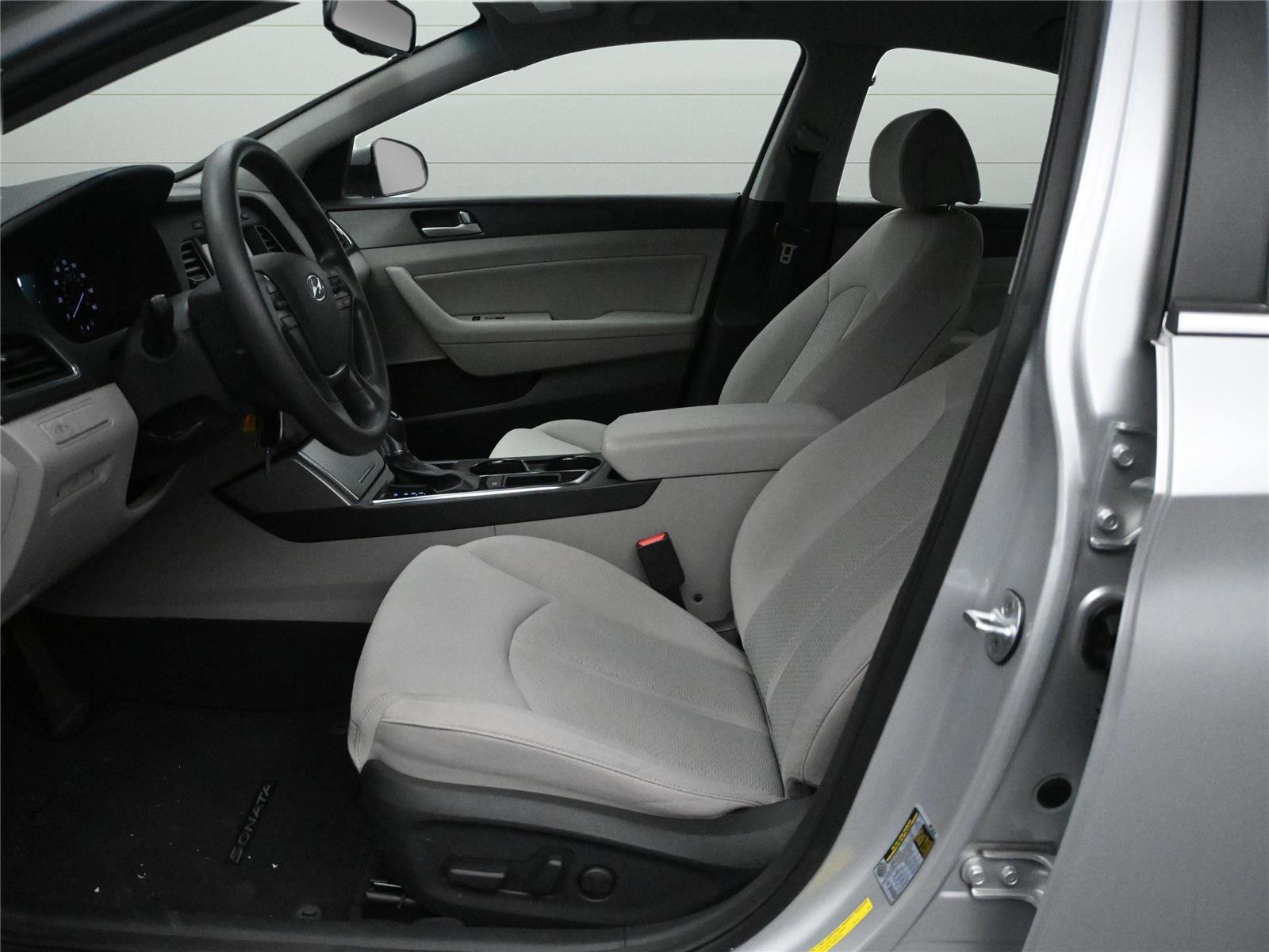 Used 2017 Hyundai Sonata Sport image 8