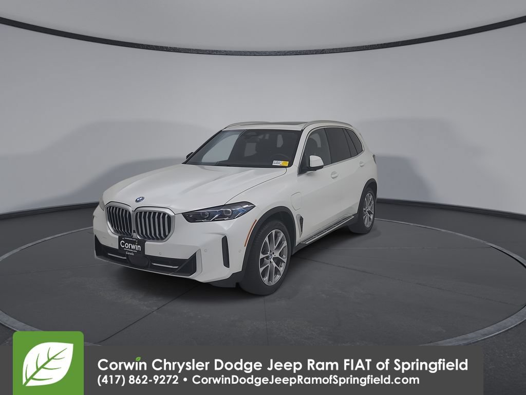 Used 2025 BMW X5 xDrive50e AWD/4WD image 6