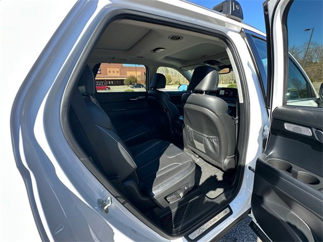 Used 2021 Hyundai Palisade Limited image 17