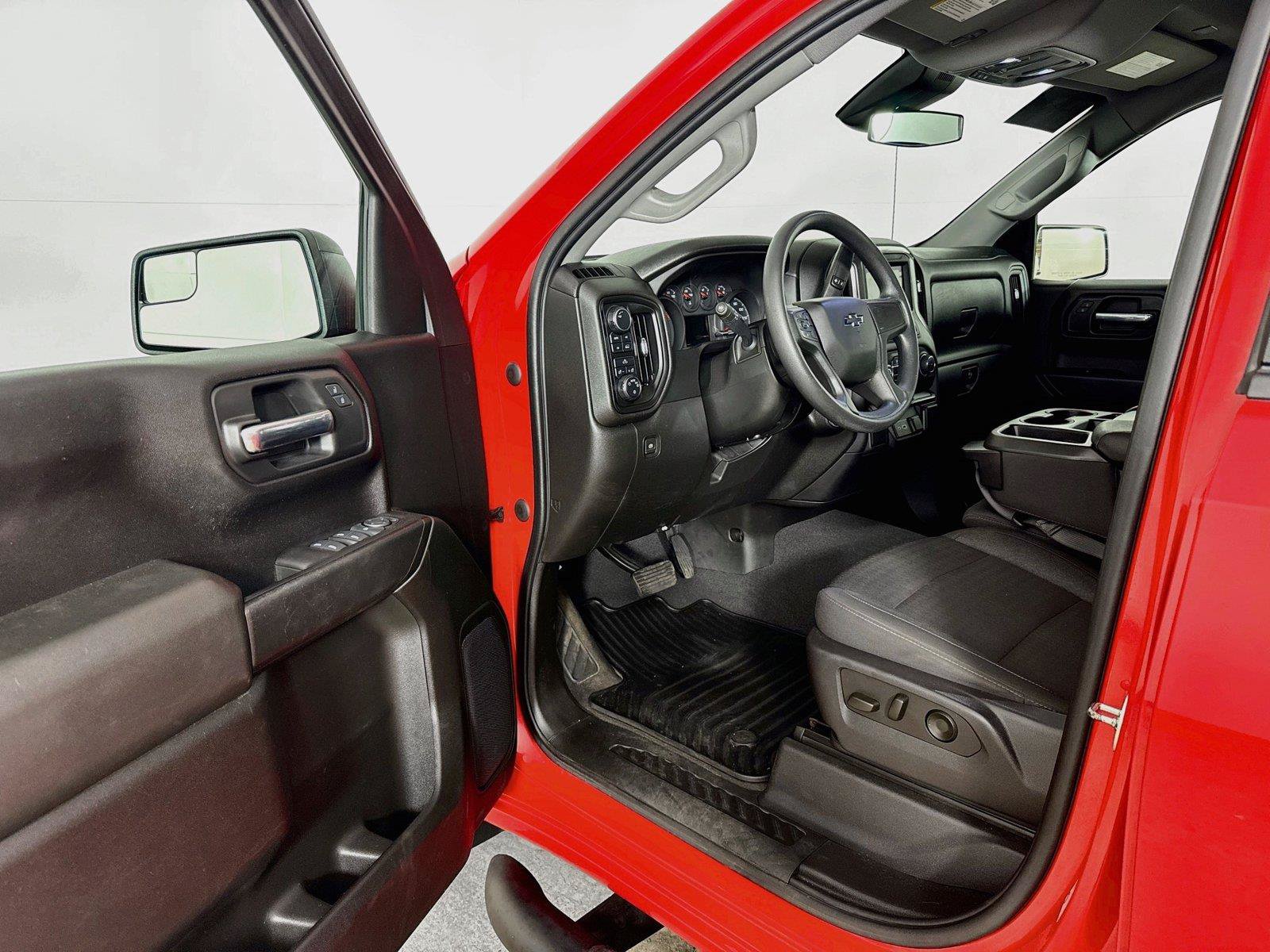 Used 2023 Chevrolet Silverado 1500 Custom w/ Rally Edition AWD/4WD image 3