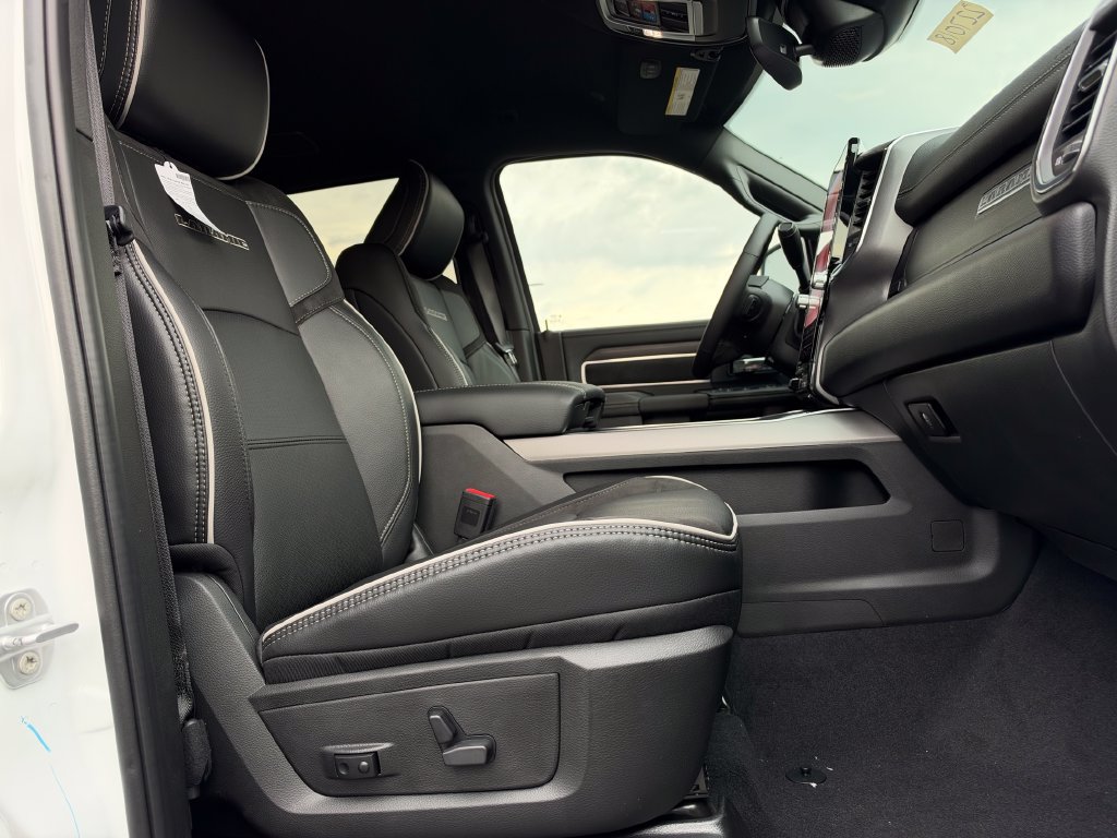 New 2027 RAM 2500 Laramie AWD/4WD image 12