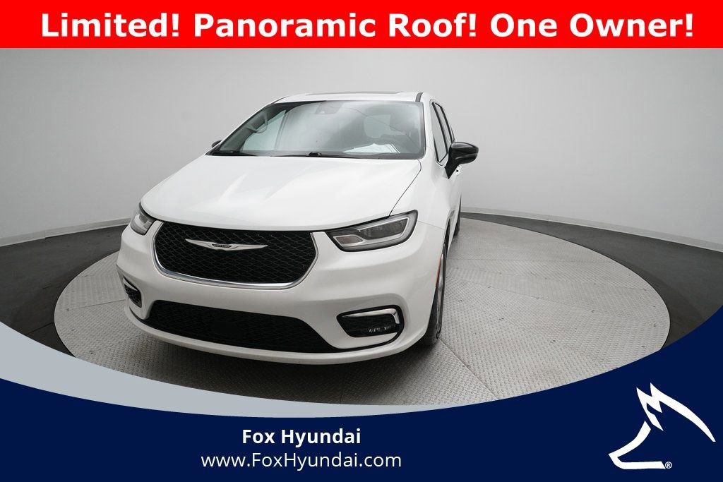 Used 2024 Chrysler Pacifica Limited image 35