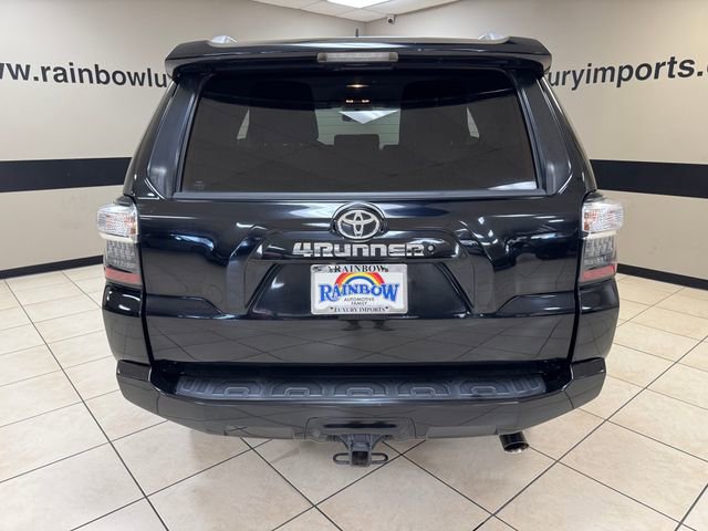 Used 2017 Toyota 4Runner SR5 AWD/4WD image 5
