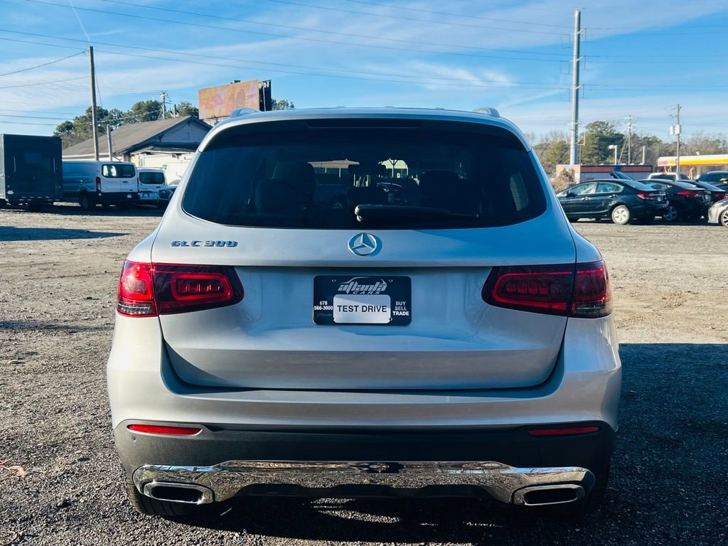 Used 2021 Mercedes-Benz GLC 300 image 4