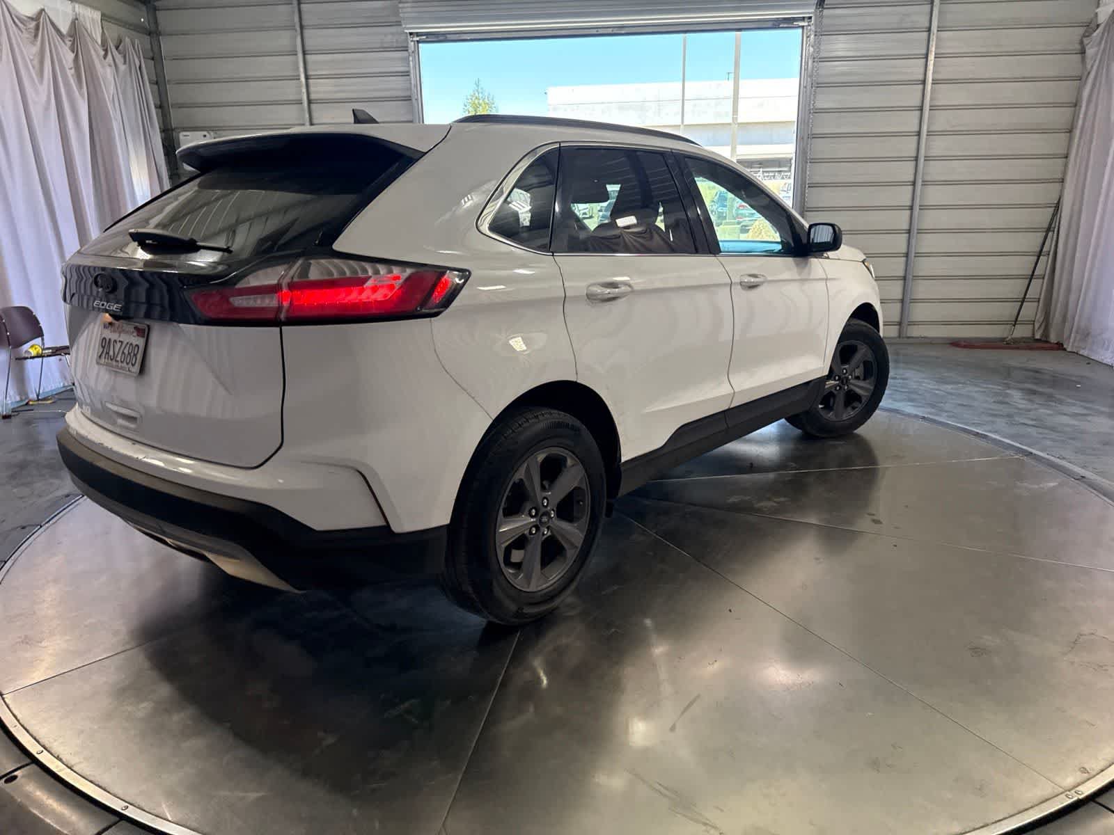 Used 2022 Ford Edge SEL w/ Sport Appearance Package AWD/4WD image 5