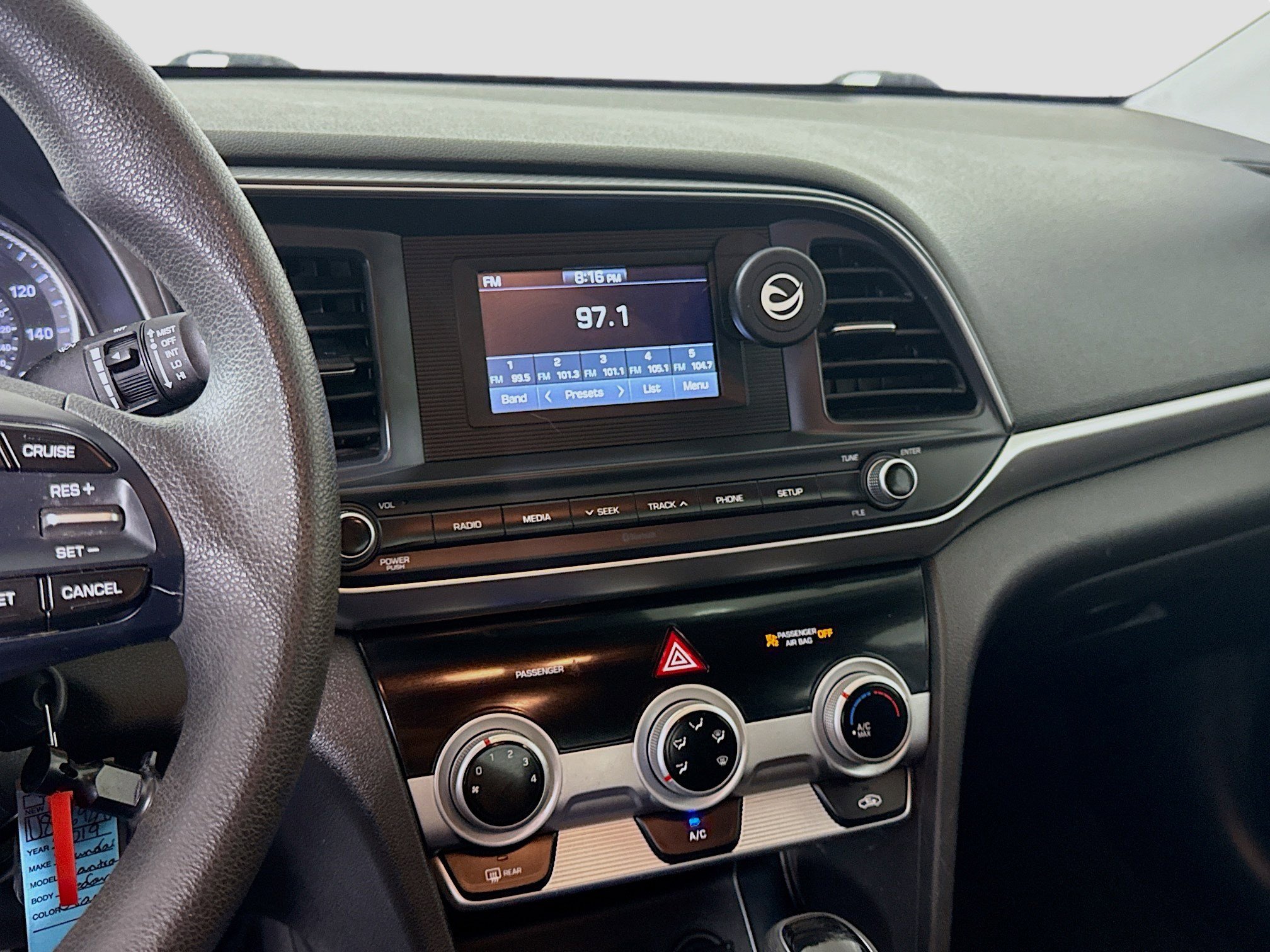 Used 2019 Hyundai Elantra SE w/ Cargo Package image 18