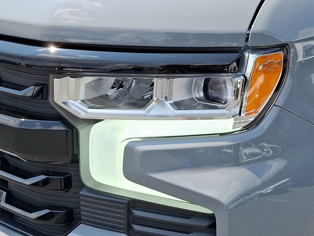 Used 2024 Chevrolet Silverado 1500 LT Trail Boss w/ LT Trail Boss Premium Package AWD/4WD image 9