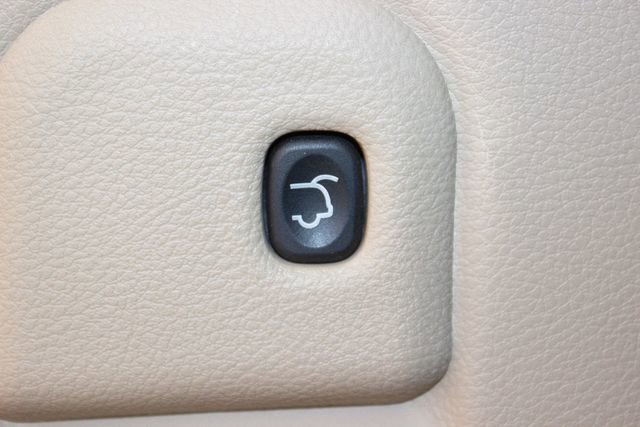 Used 2019 Jeep Grand Cherokee Limited image 15