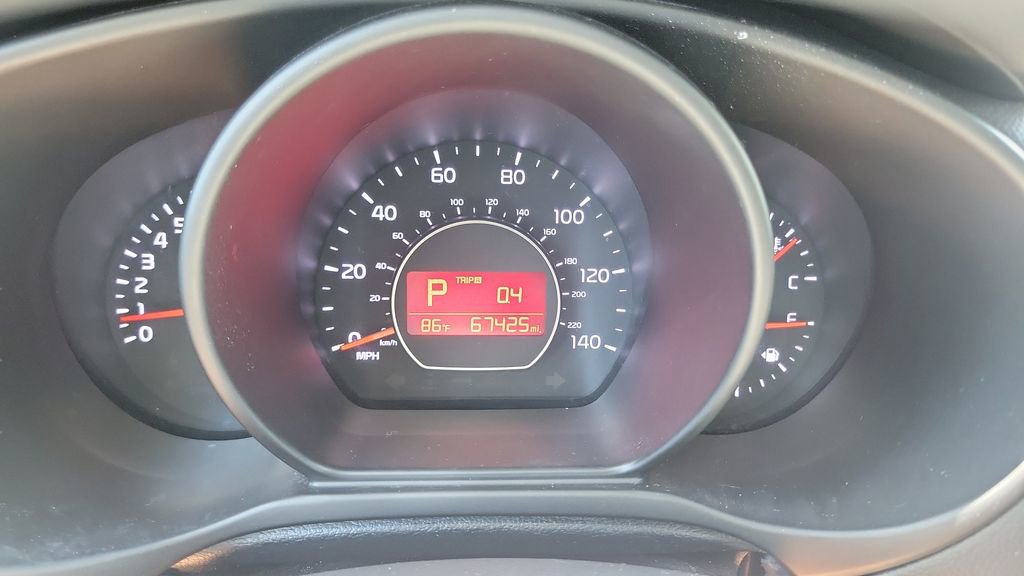 Used 2017 Kia Soul + FWD image 23