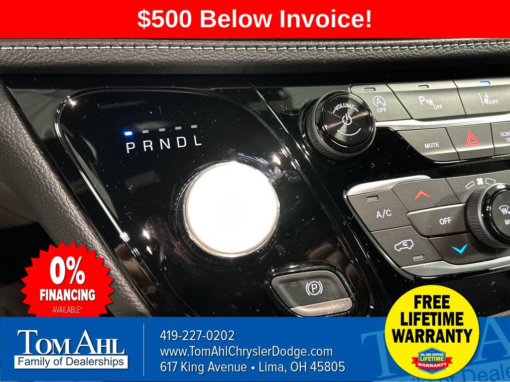 New 2026 Chrysler Pacifica Select image 18